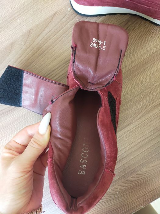 Ботинки натуральные 9000 тенге