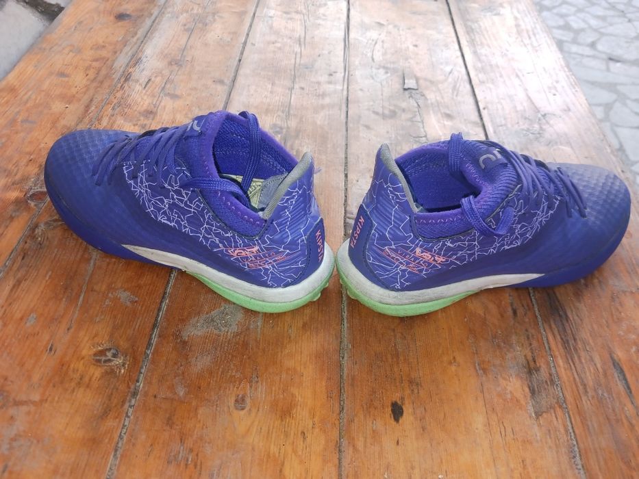 Детски футболни обувки 33ти номер