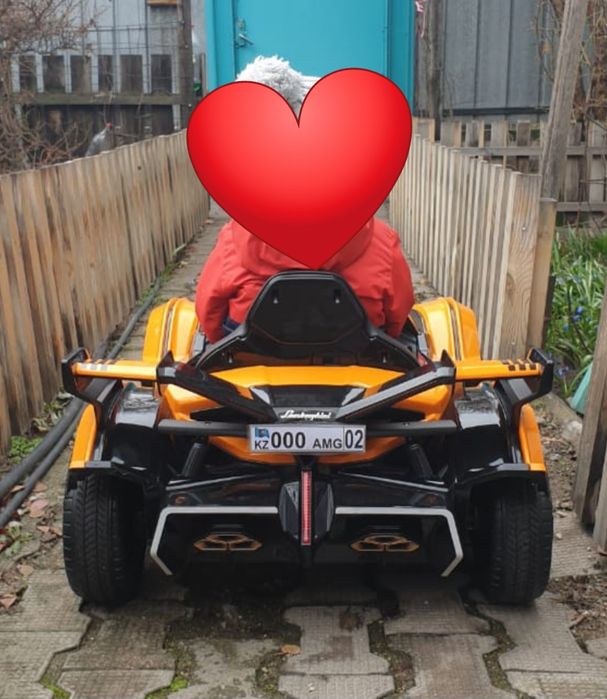 Продам машинку !