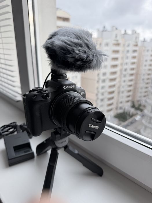 Kit Canon EOS R50