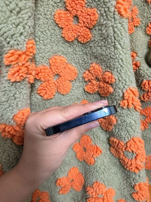 Продам Iphone 12 pro