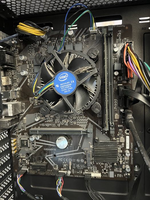 I5 11400, ОЗУ 8*2, gigabyte h510, lexar ssd 240, кейс