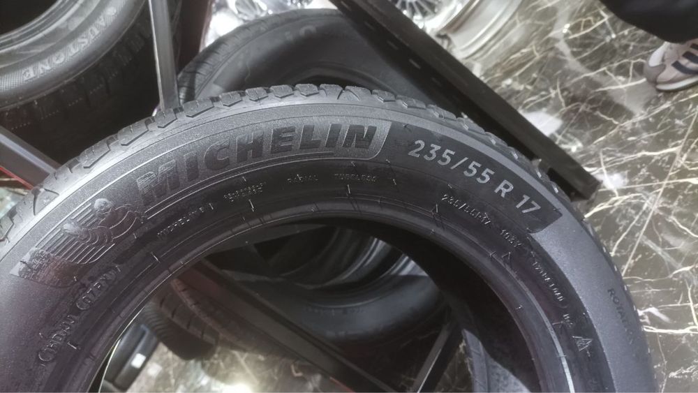 Balon shina Michelin Crossclimate 2 235/55R17