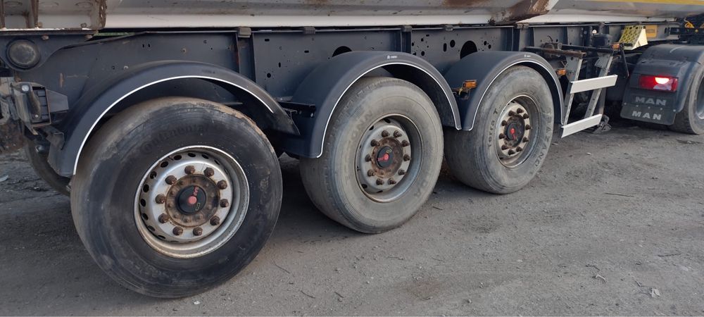 Semiremorca basculabila Wielton