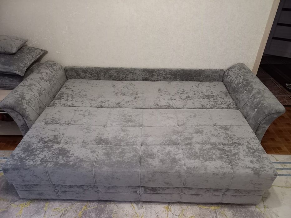 Стильный уютный диван