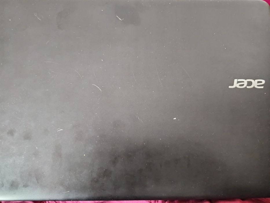 Vând laptop acer
