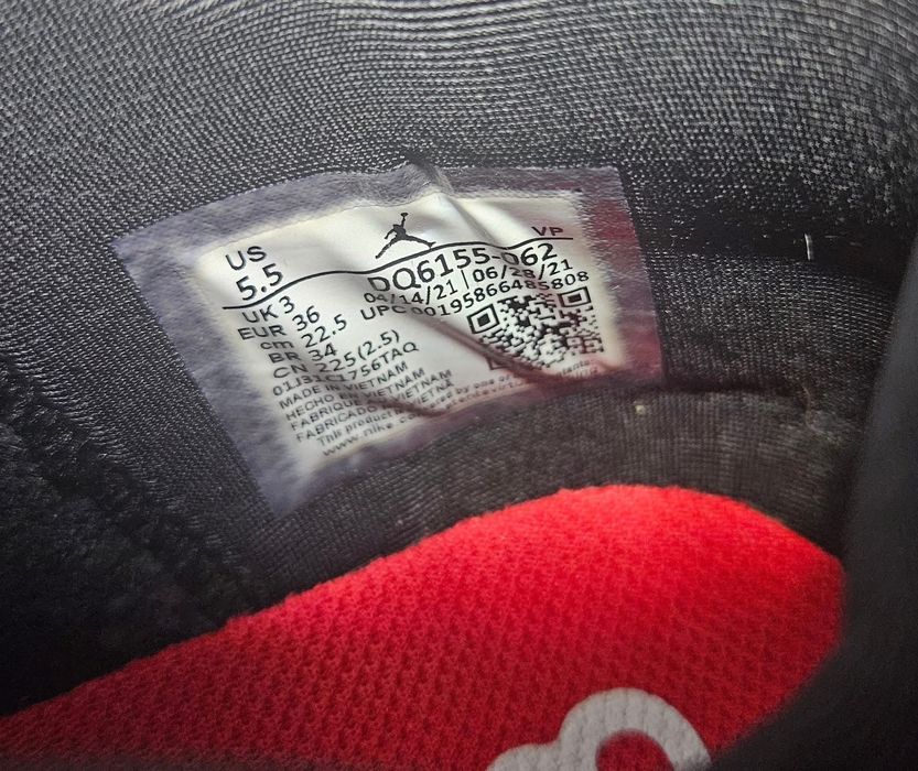 Маратонки Nike Delta