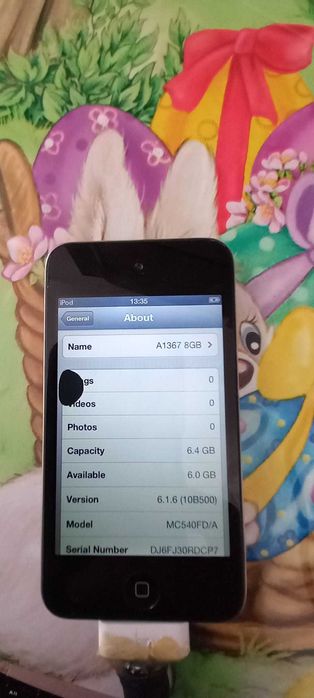 IPod A1387 8 GB pentru piese / functional cu pata pe ecran