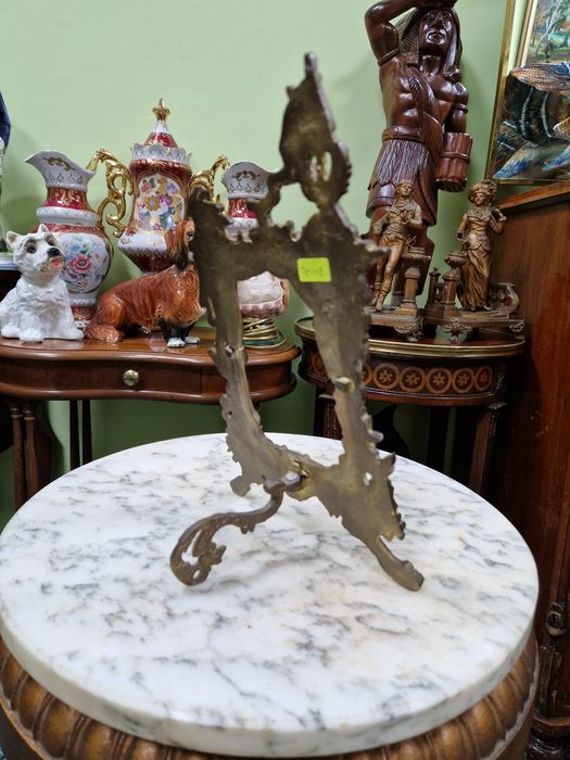 Стара страхотна антикварна английска бронзова поставка за снимки