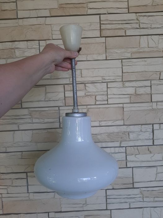 Люстры, плафоны недорого.