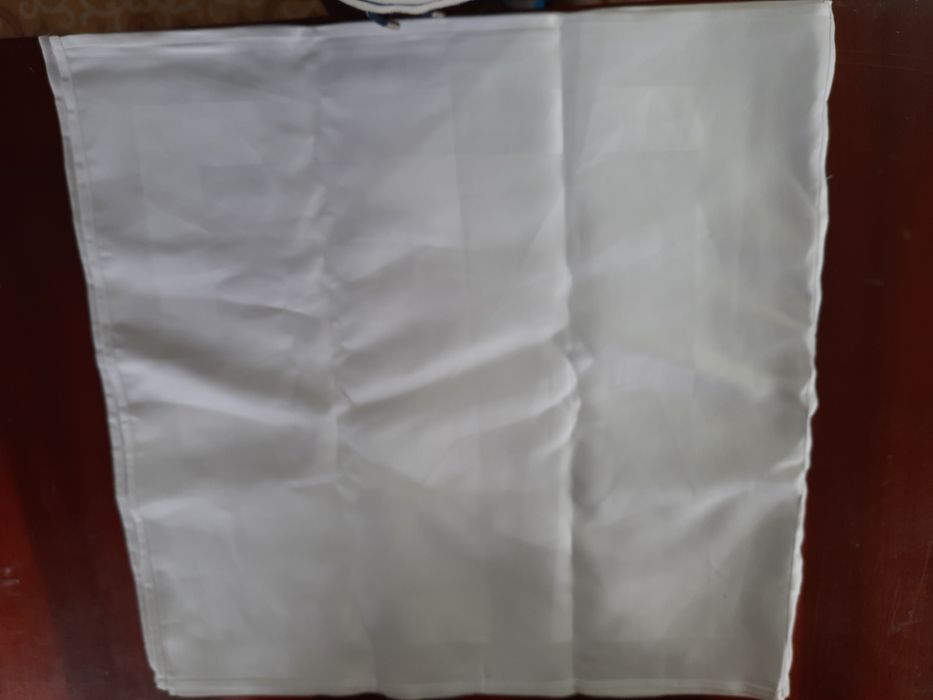 Продам салфетки ресторанные!