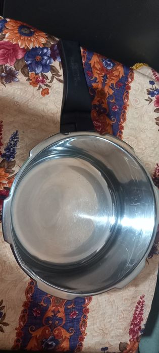 Skorovarka,afg'on qozon sotiladi