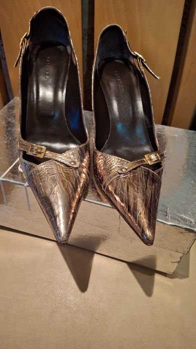 Cesare Paciotti   дамски обувки на ток