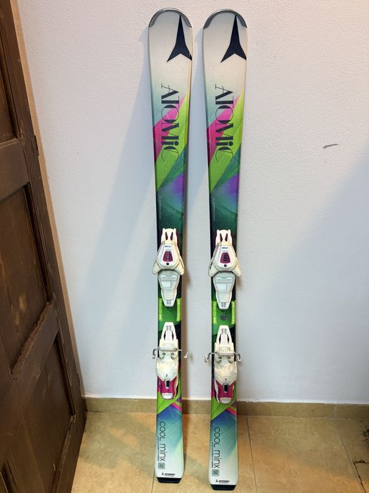Schiuri 141 cm Atomic