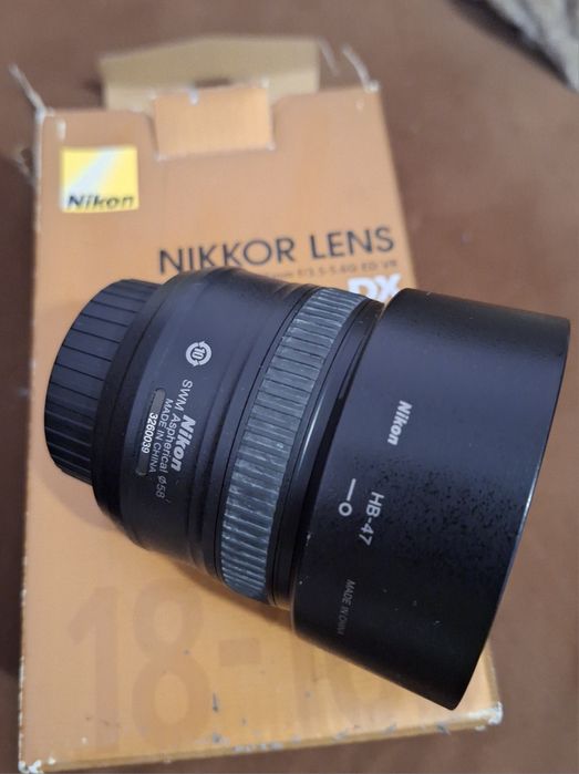 NIKON Фотоапарат + обектив