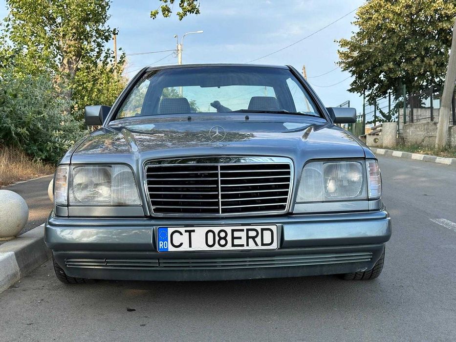 Mercedes Benz W124 E220 coupe facelift vehicul atestat istoric