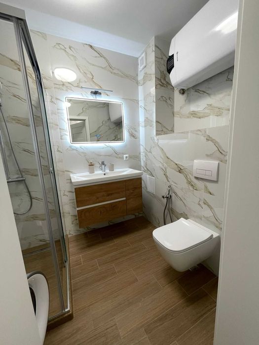 Продава се Двустаен апартамент в Варна, Цветен квартал - 74 кв.м за 3514 €/кв.м - Снимка #13