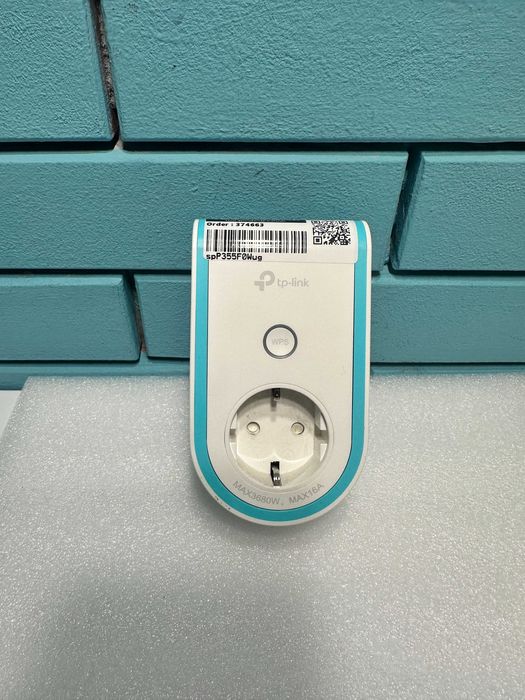 TP-Link WiFi ретранслатор AC1200 усилвател на сигнал с LAN порт