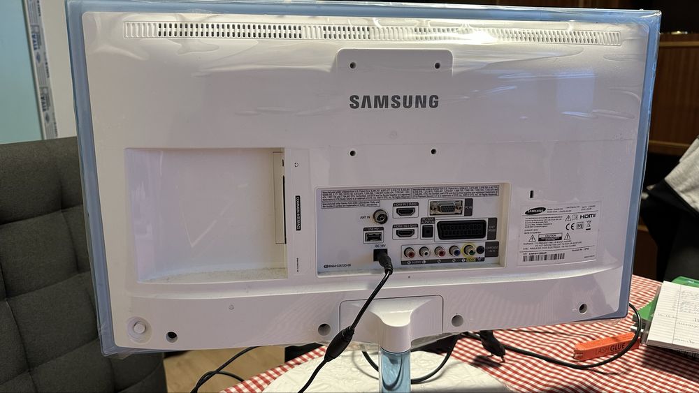 Samsung Tv+Monitor 24” Full HD