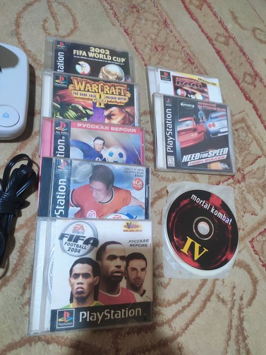 Продам Playstation. Комплект.