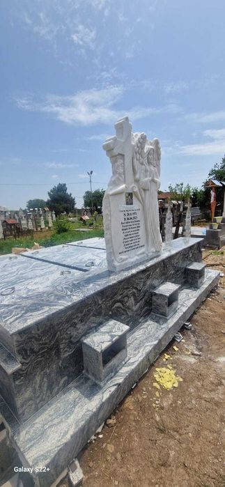 Placari Morminte Granit / Cruci marmura  / granit