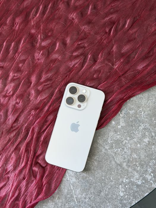 Продам Iphone 15 pro на 512гб