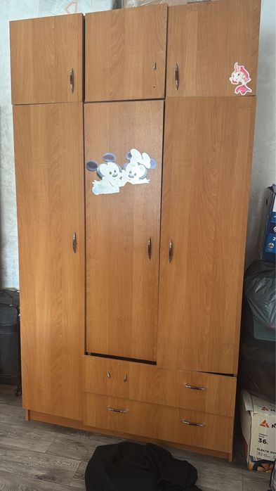 Продам шифоньер б/у.