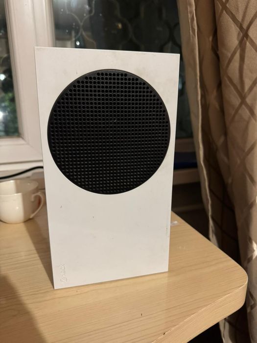 СРОЧНО Продается xbox series s