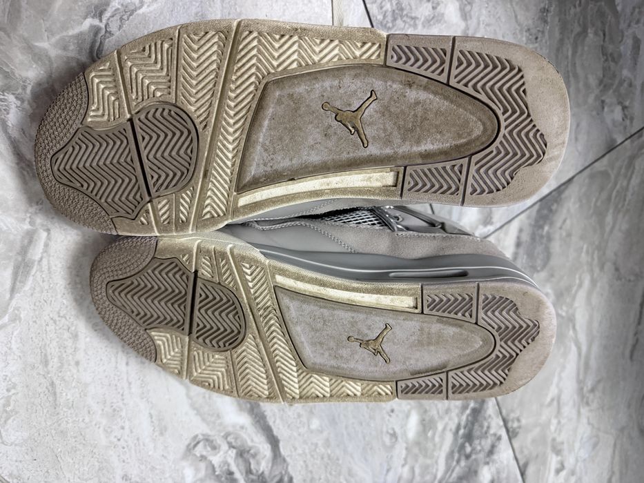 Jordan 4 frozen moments