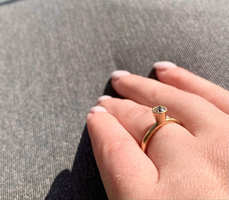 Inel de aur 18K cu diamant veritabil, design Milas Jewellery Copenhaga