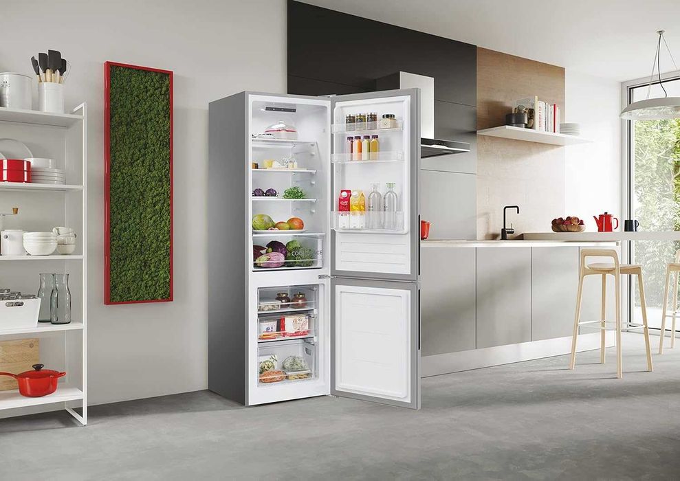 Нов хладилник с фризер Hoover H-FRIDGE 300 177 см