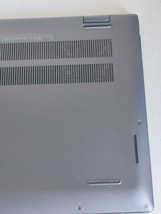 Dell Vostro 5515 Ryzen 5 5500U / 16GB / 512GB SSD / 15.6" FHD
