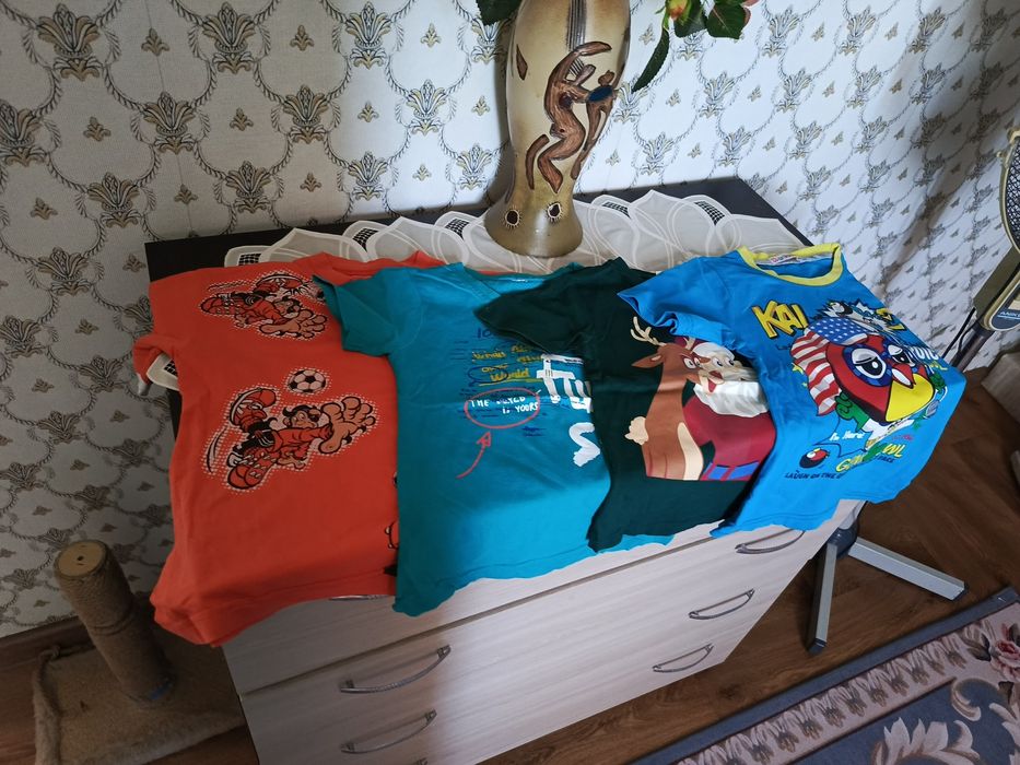 Продам в идеале одежду на девочку