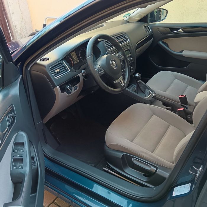 VOLKSWAGEN Jetta 2011 — imagine 5
