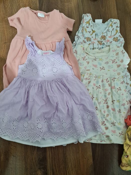 Голят сет 92-98 см от 4 рокли, 3 близки къс ръкав, 3клина 7/8