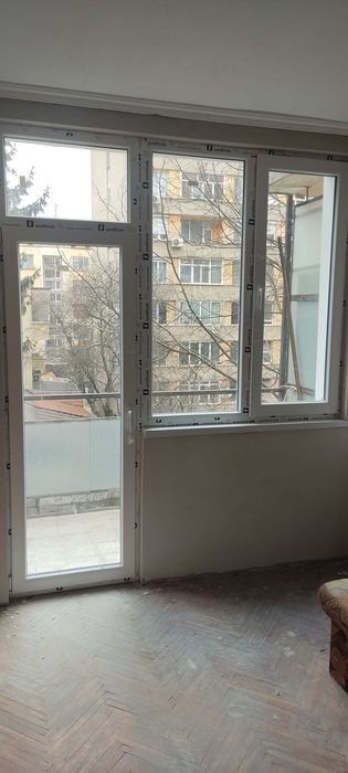 Двустаен апартамент в западната част на град Казанлък