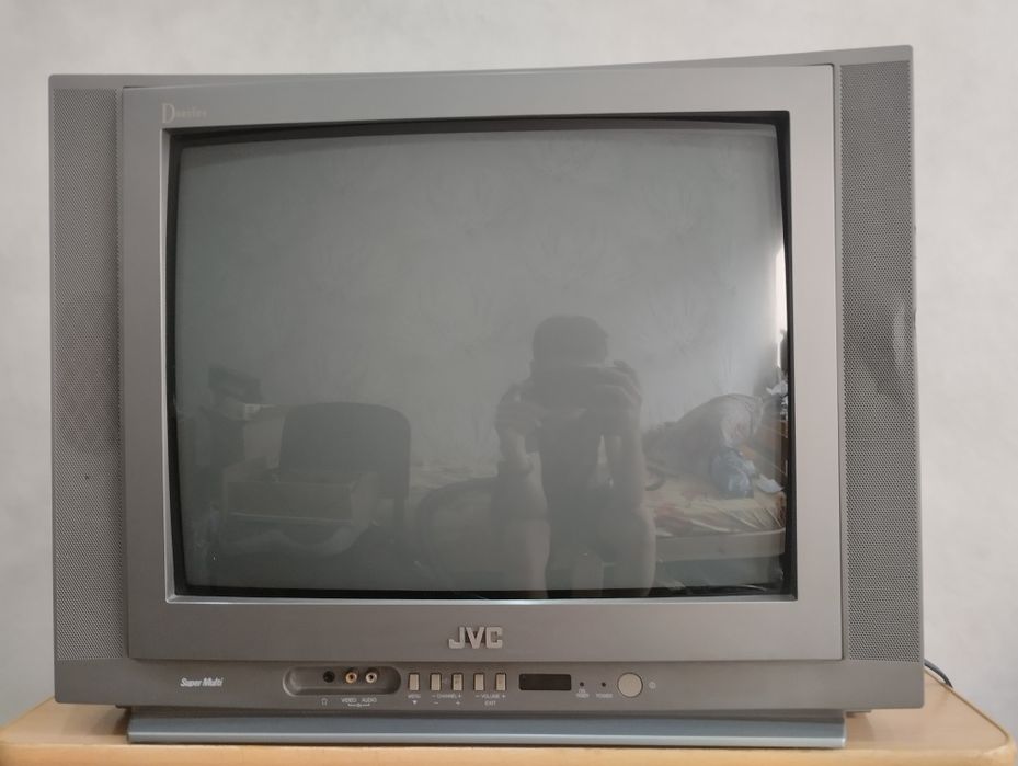 Продам телевизор