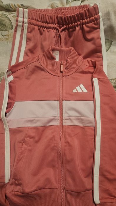 Спортно екипче за момиче