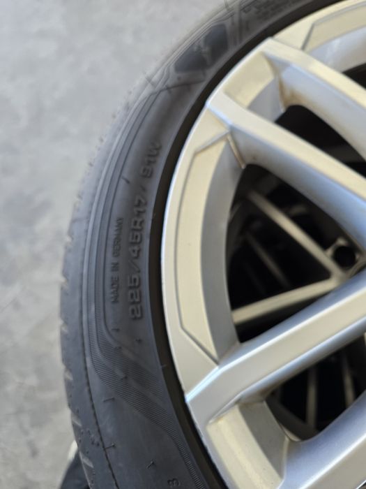 4 Броя 225/45/17 Goodyear 2x6,2mm 2x5,2mm