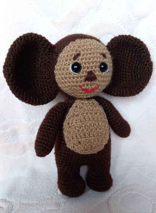 Вязаный Чебурашка