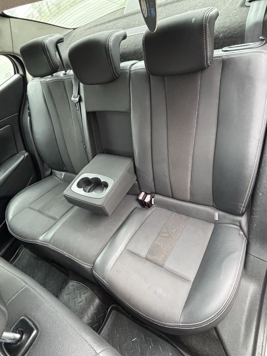 Vând Renault  Fluence.