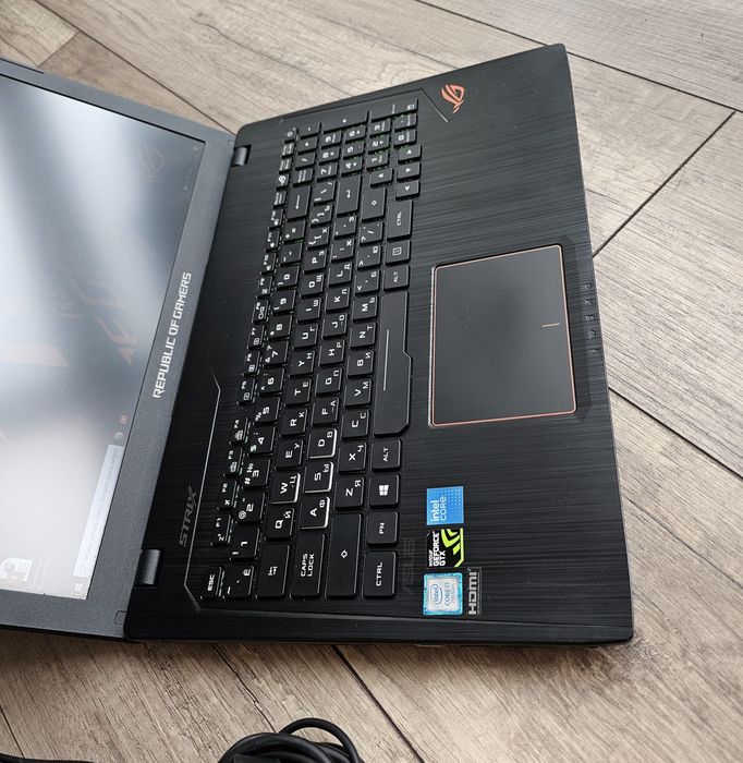 Asus ROG STRIX / Intel® Core™ i7 / NVIDIA GTX 1050