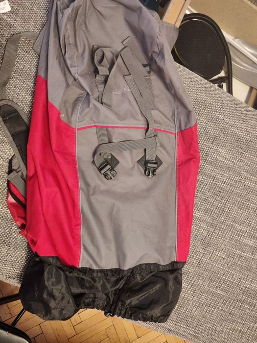 Cort cu saltea dubla folosit o singura data