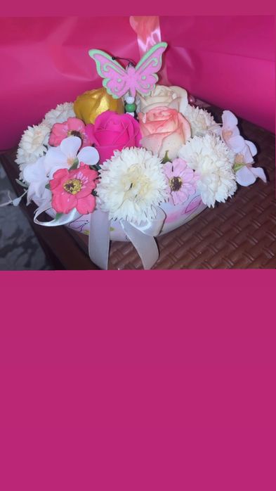 Aranjament din flori de săpun