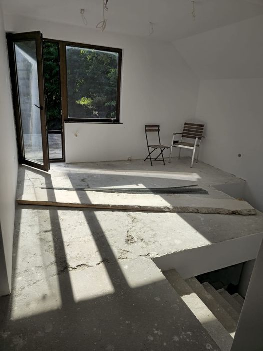 Casa de vânzare în comuna Gârcina 124 mp construcții