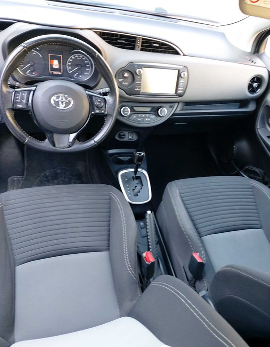 Тойота Хибрид Ярис 2017г Full Toyota yaris Hybrid