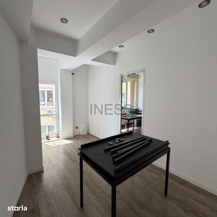 Piata Romana \ cladire comerciala 2004 \ duplex etaj 1+2/5 \ 160mp