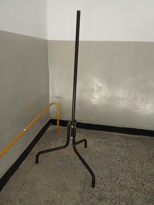 останало оборудване на магазин за конфекция