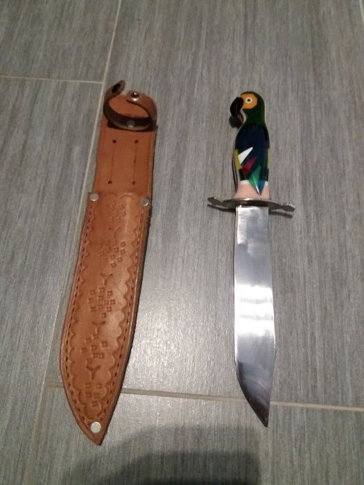 ловен нож с дръжка от еленов крак ръчна художествена изработка