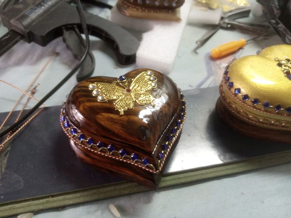 Шкатулки из дерева